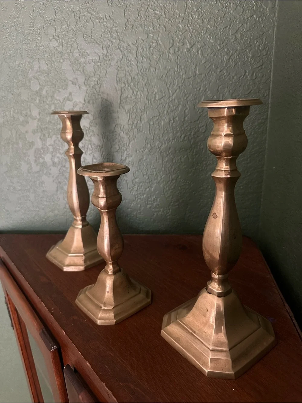 Antique graduated solid